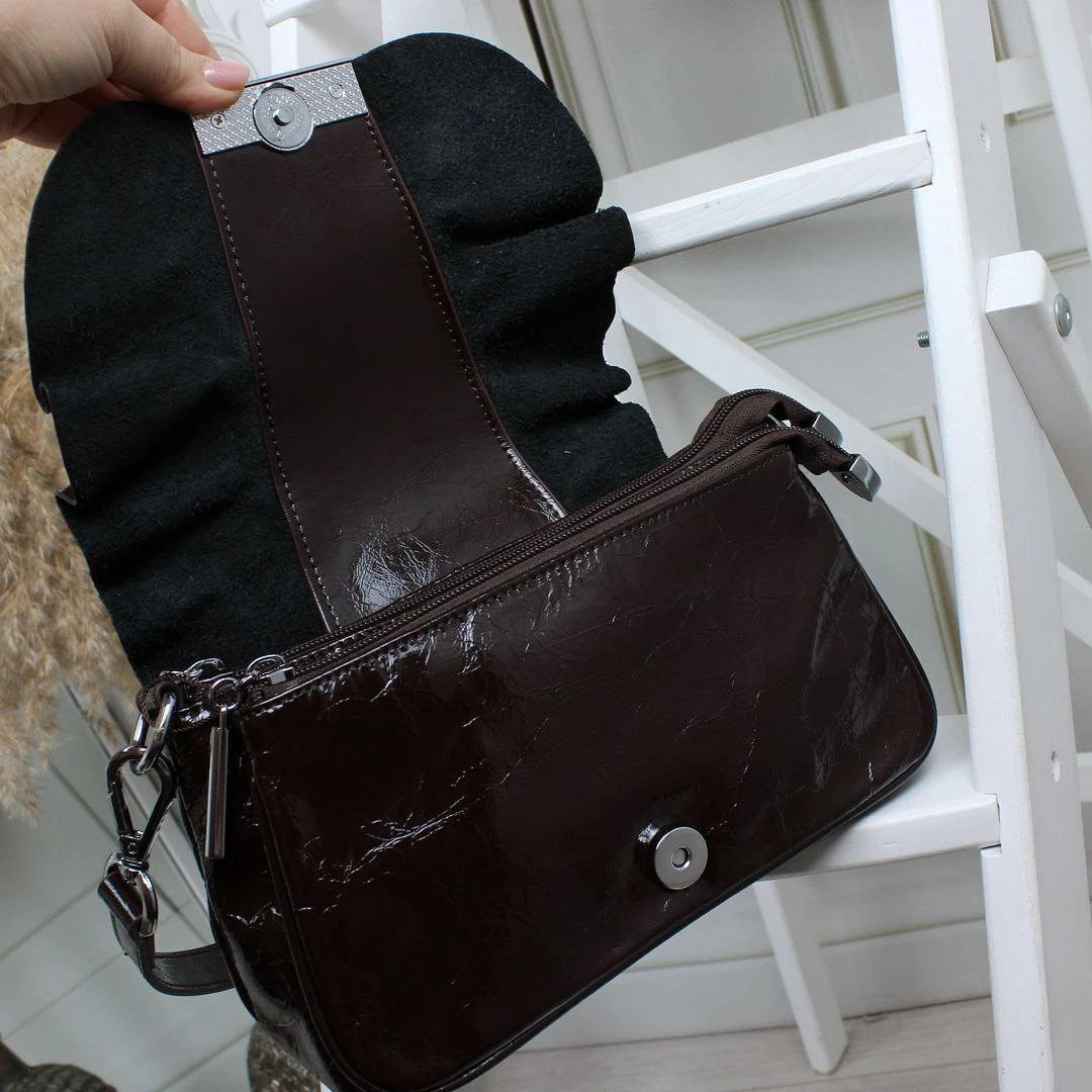 Жіноча шкіряна сумка Polina & Eiterou шоколадного кольору (ламаний лак)