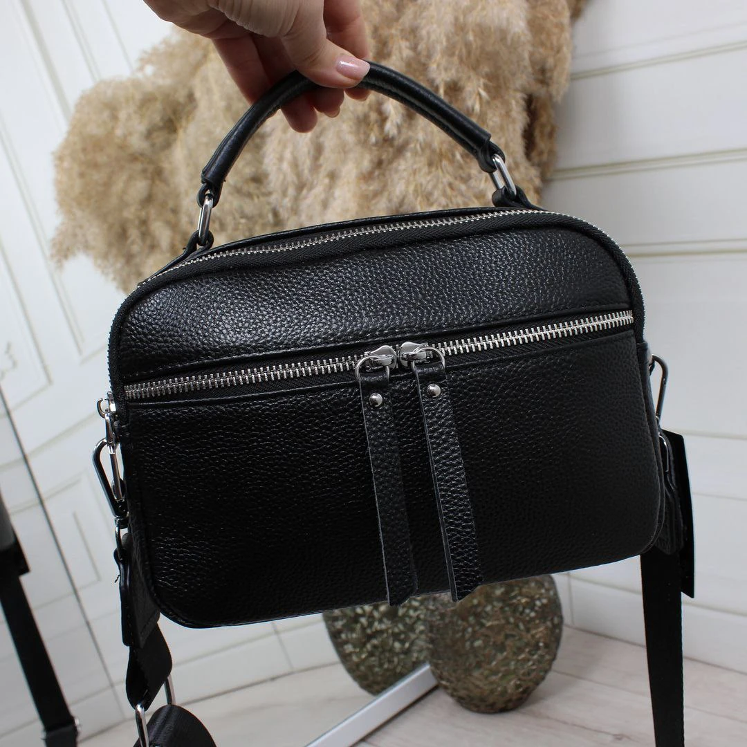 Жіноча чорна сумка через плече з натуральної шкіри крос-боді класична