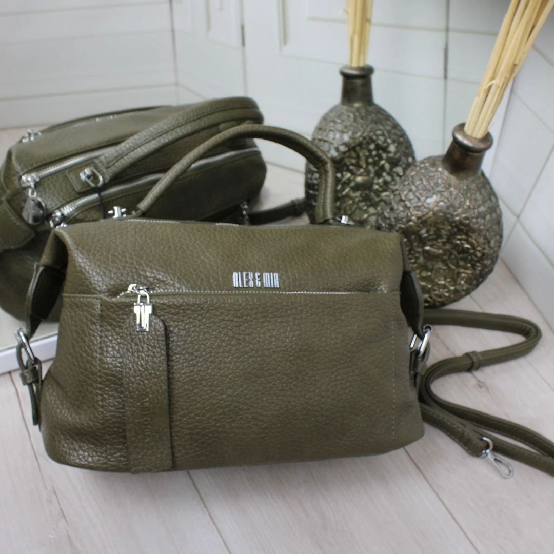 Жіноча сумка крос-боді через плече кольору хакі з екошкіри