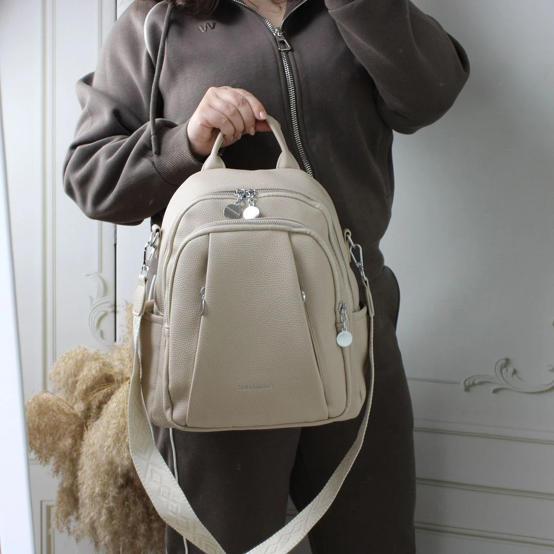 Жіноча бежева сумка-рюкзак з екошкіри трансформер 2 в 1