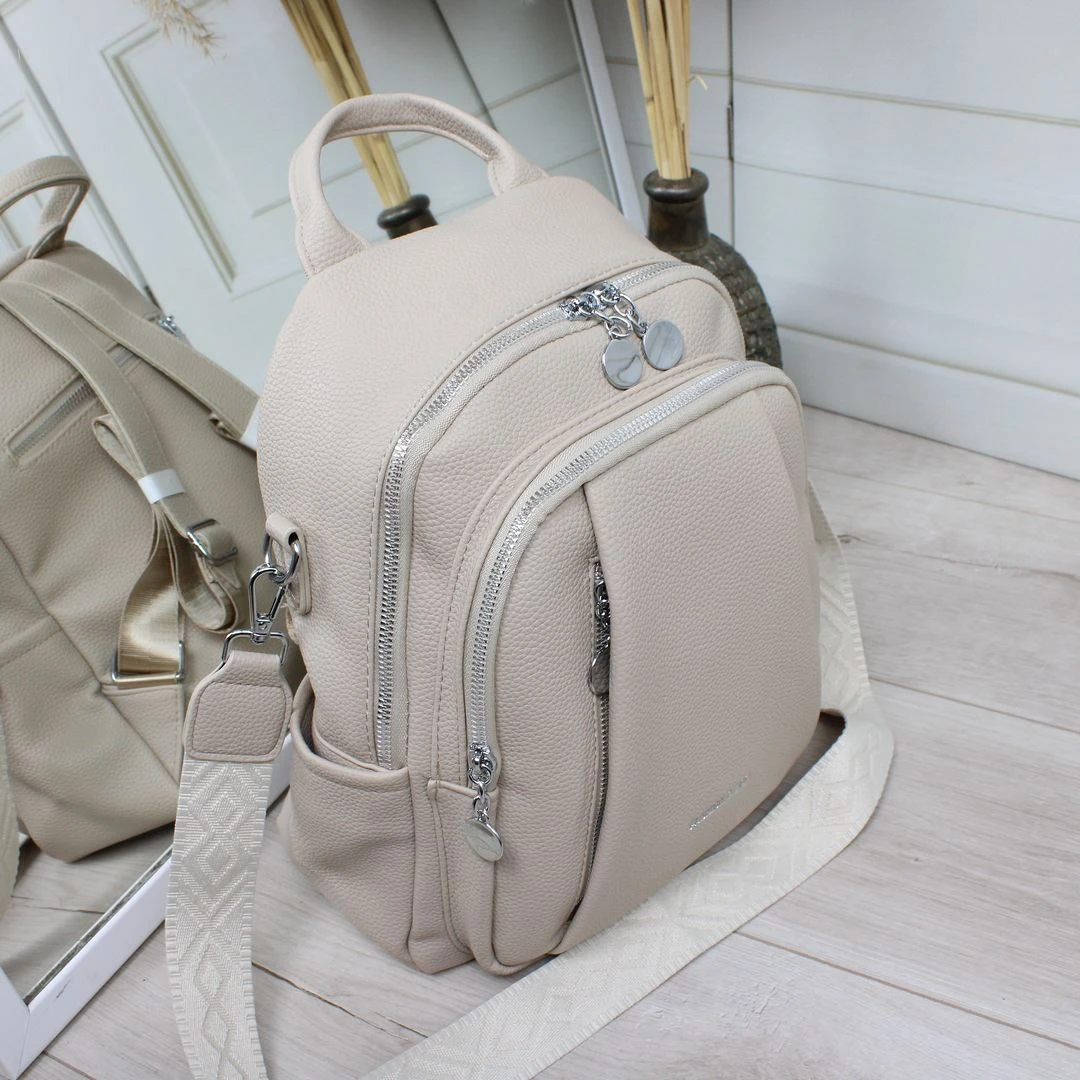 Жіноча бежева сумка-рюкзак з екошкіри трансформер 2 в 1