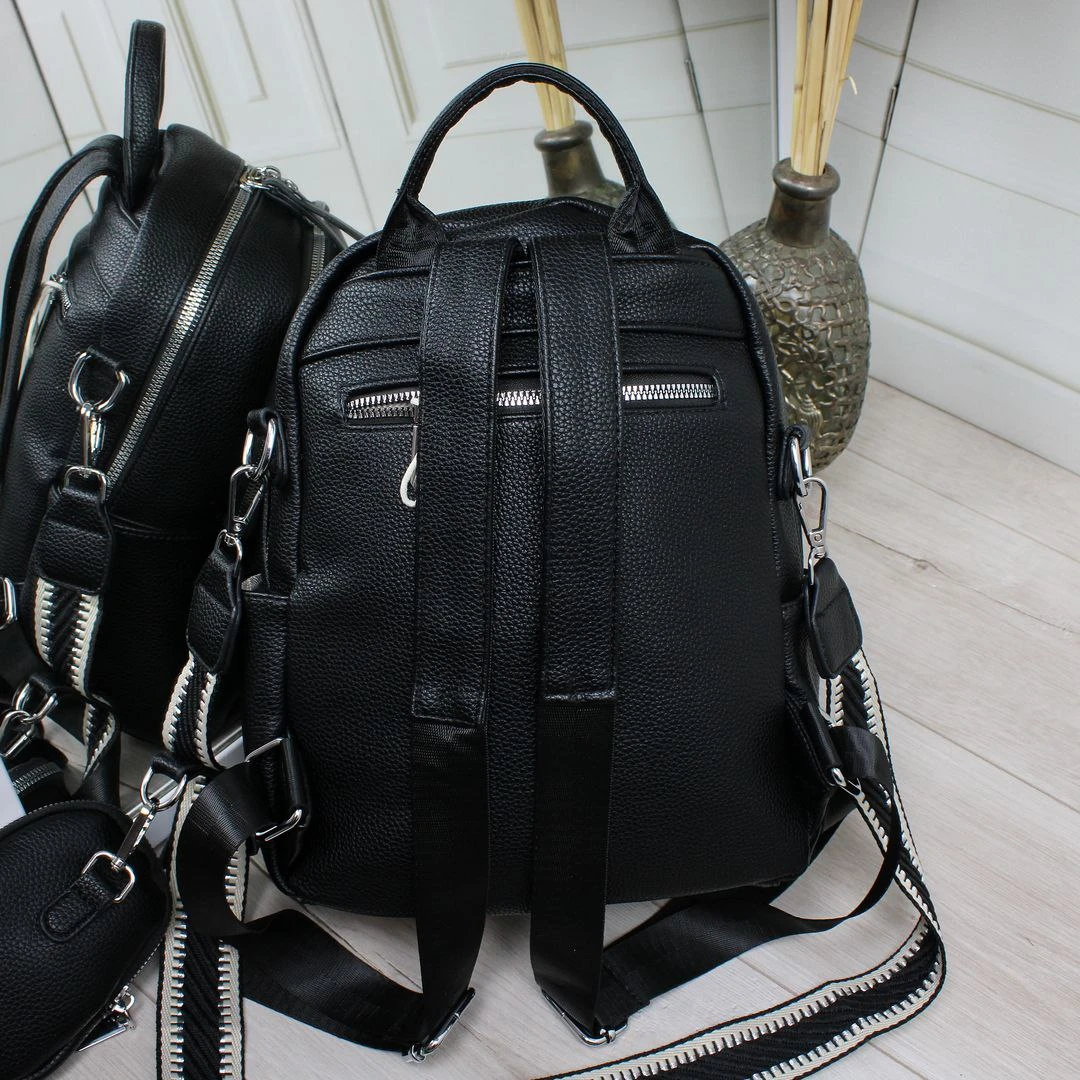 Чорна жіноча сумка-рюкзак з екошкіри трансформер