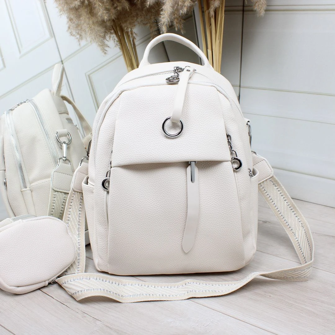 Молочна жіноча сумка-рюкзак з екошкіри трансформер 2 в 1