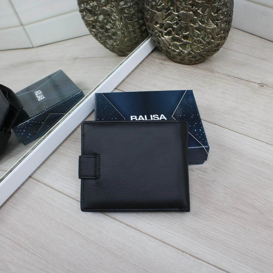 Чоловічий чорний гаманець із натуральної шкіри на кнопці з монетницею та відділами для карток