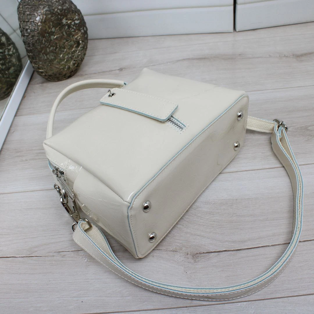 Жіноча молочна сумка через плече крос-боді з натуральної шкіри на два відділення