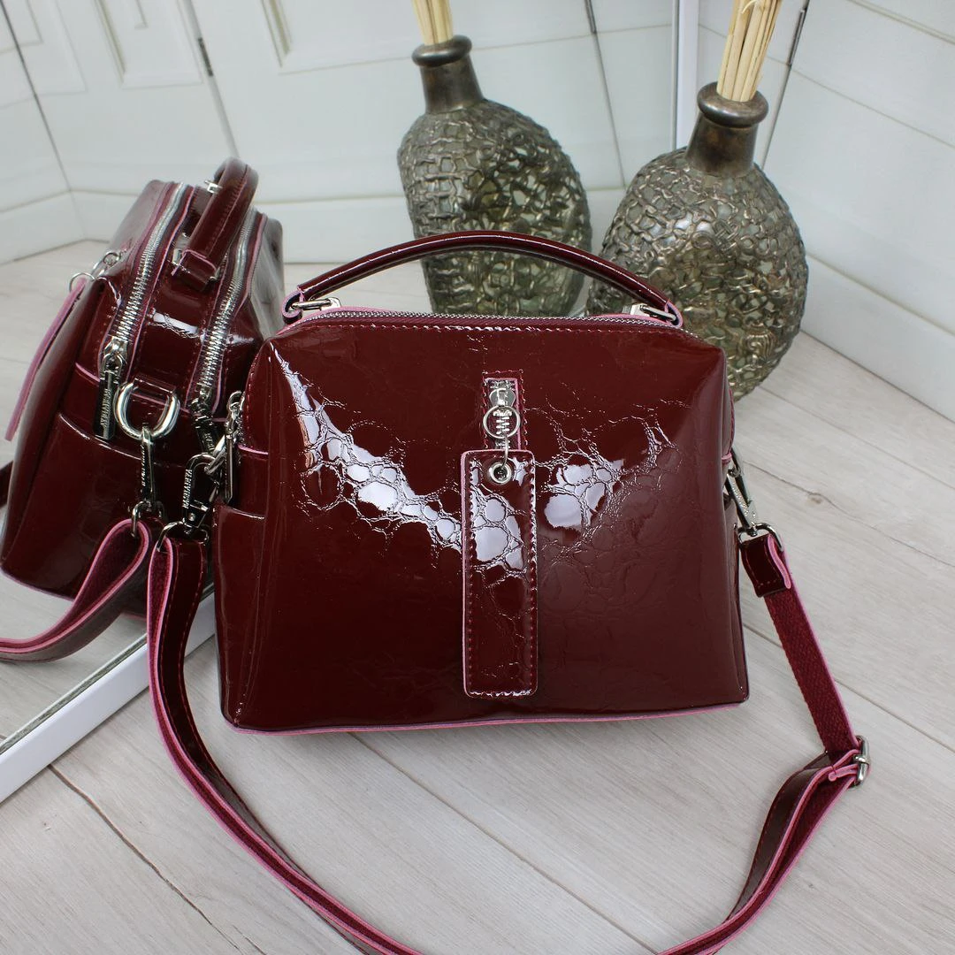 Жіноча червона сумка через плече крос-боді з натуральної шкіри — яскравий акцент