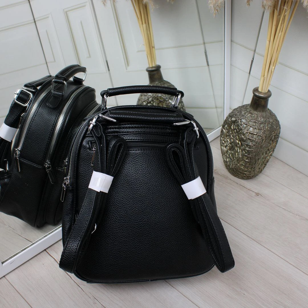 Чорна жіноча сумка-рюкзак із екошкіри трансформер на два відділення