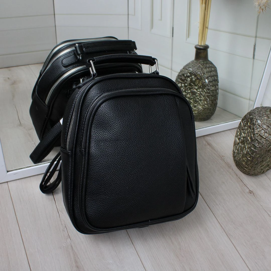 Чорна жіноча сумка-рюкзак із екошкіри трансформер на два відділення