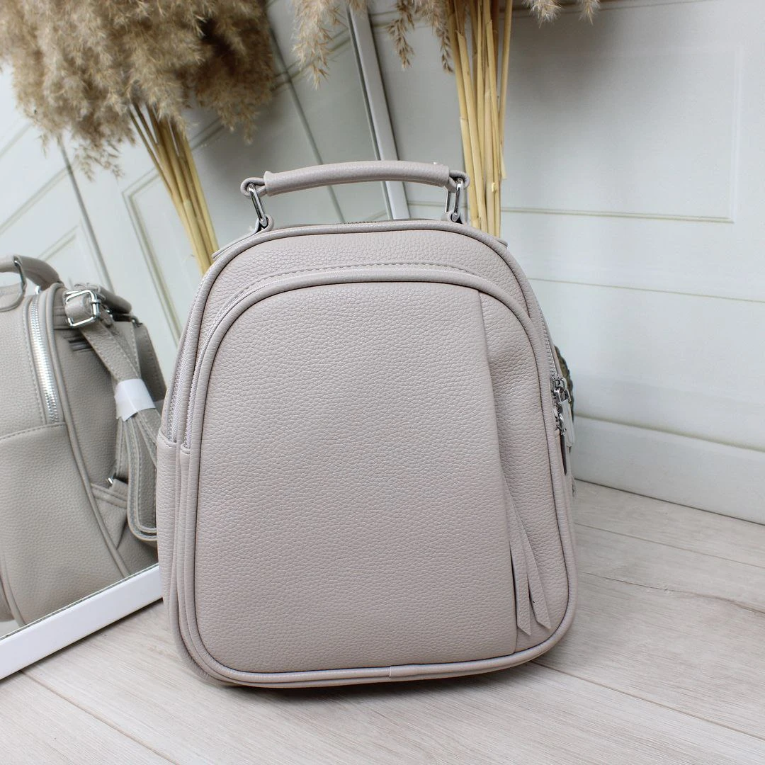 Жіноча сіро-лілова сумка-рюкзак трансформер з екошкіри з кишенями