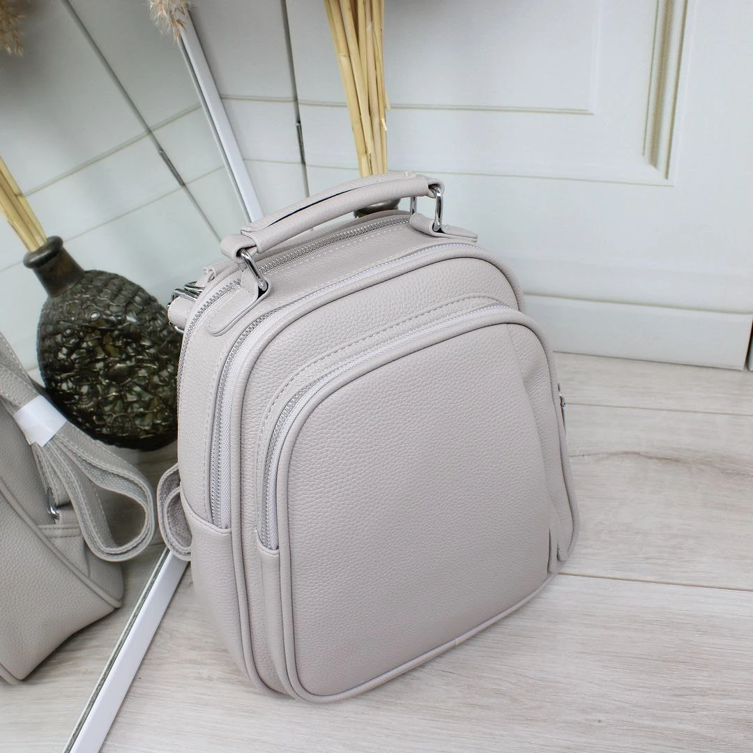 Жіноча сіро-лілова сумка-рюкзак трансформер з екошкіри з кишенями