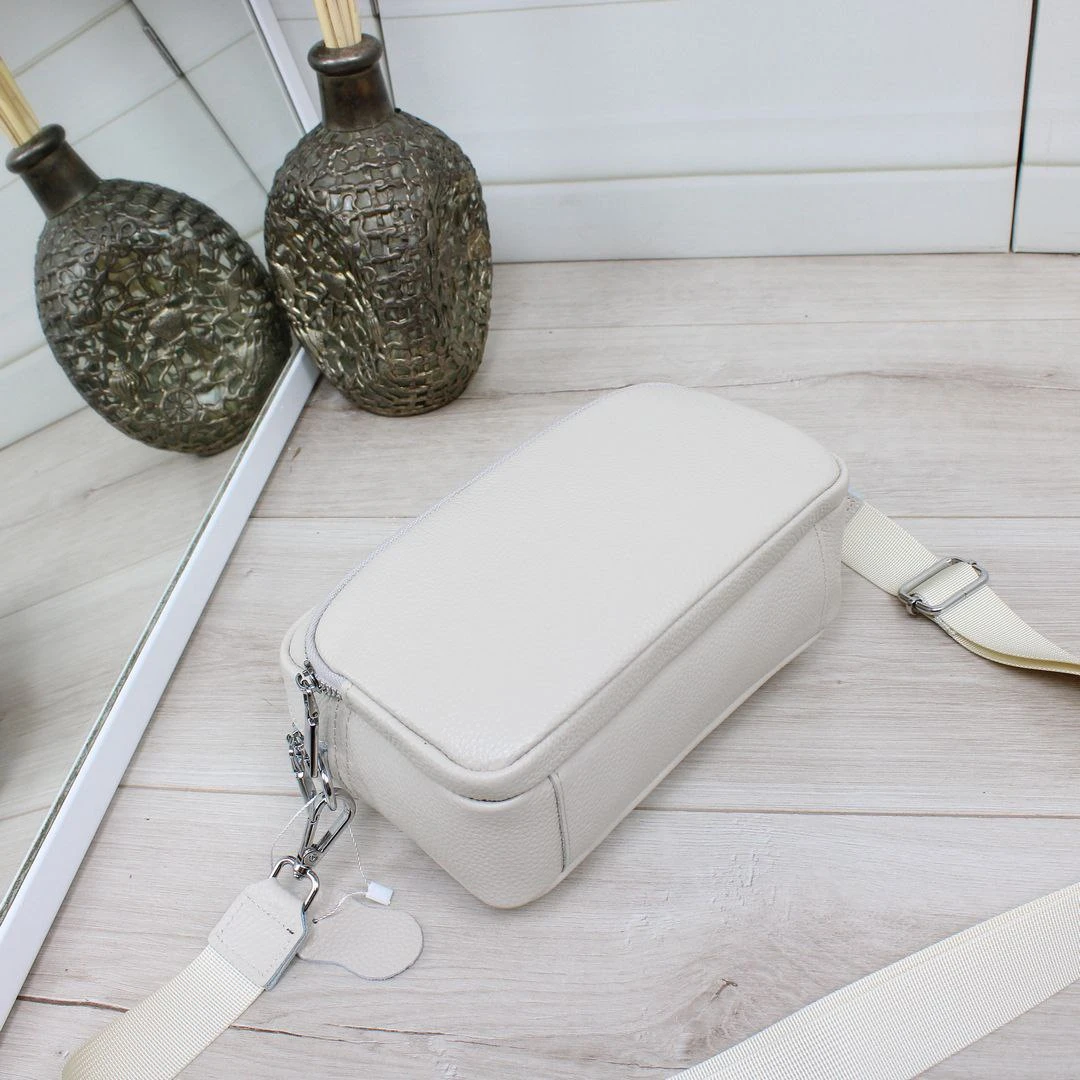 Жіноча молочна сумка крос-боді з натуральної шкіри на три відділення