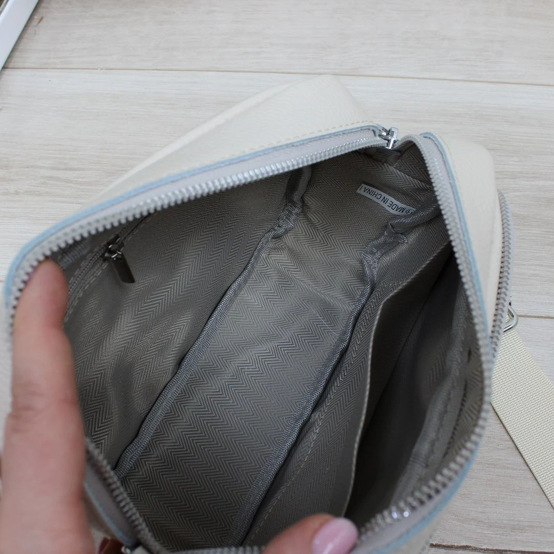 Жіноча молочна сумка крос-боді з натуральної шкіри на три відділення