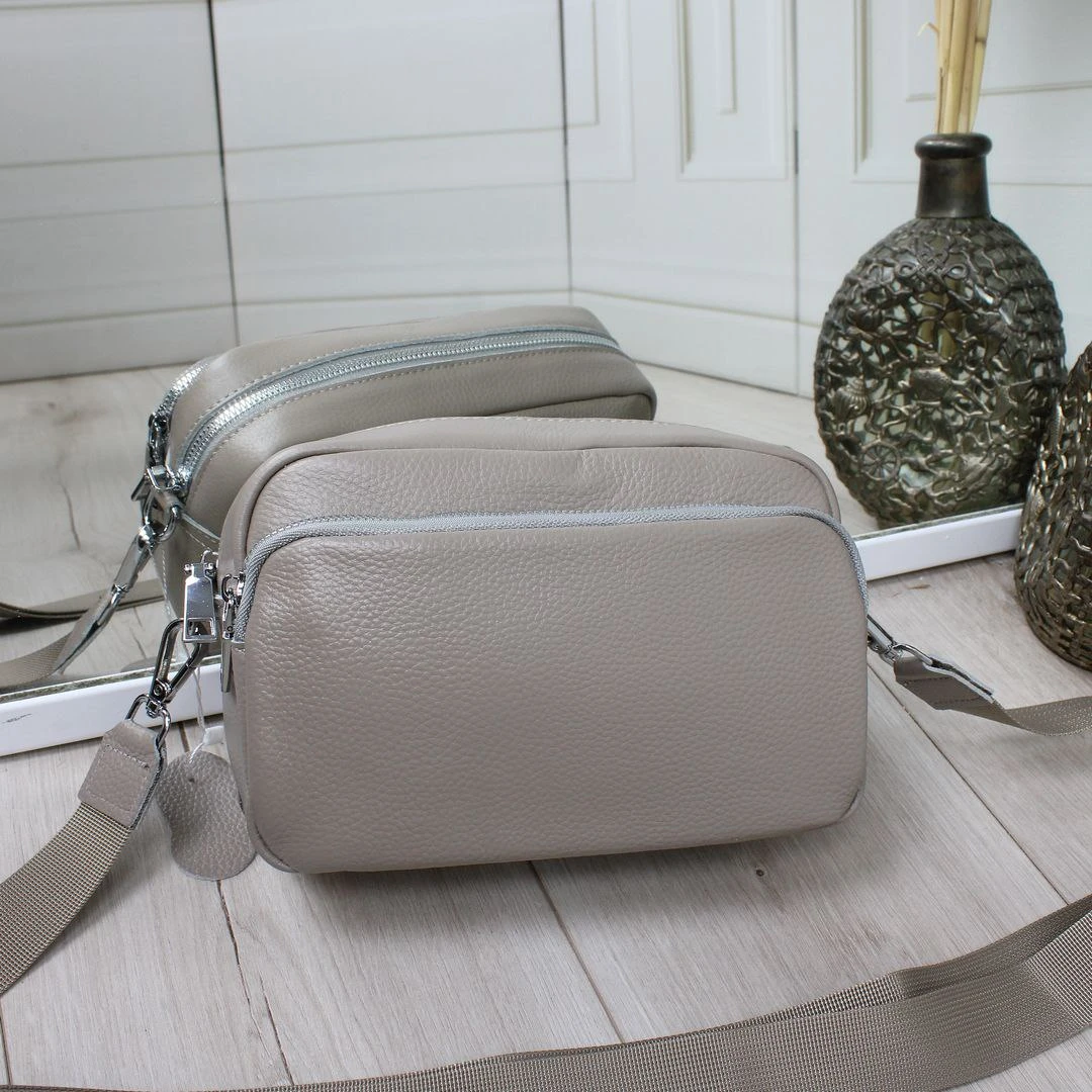 Жіноча сумка крос-боді кольору сіро-беж із натуральної шкіри