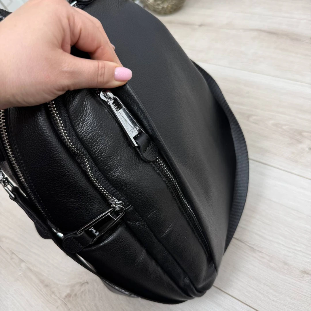 Чорна сумка-рюкзак Polina & Eiterou з натуральної шкіри (класична модель)