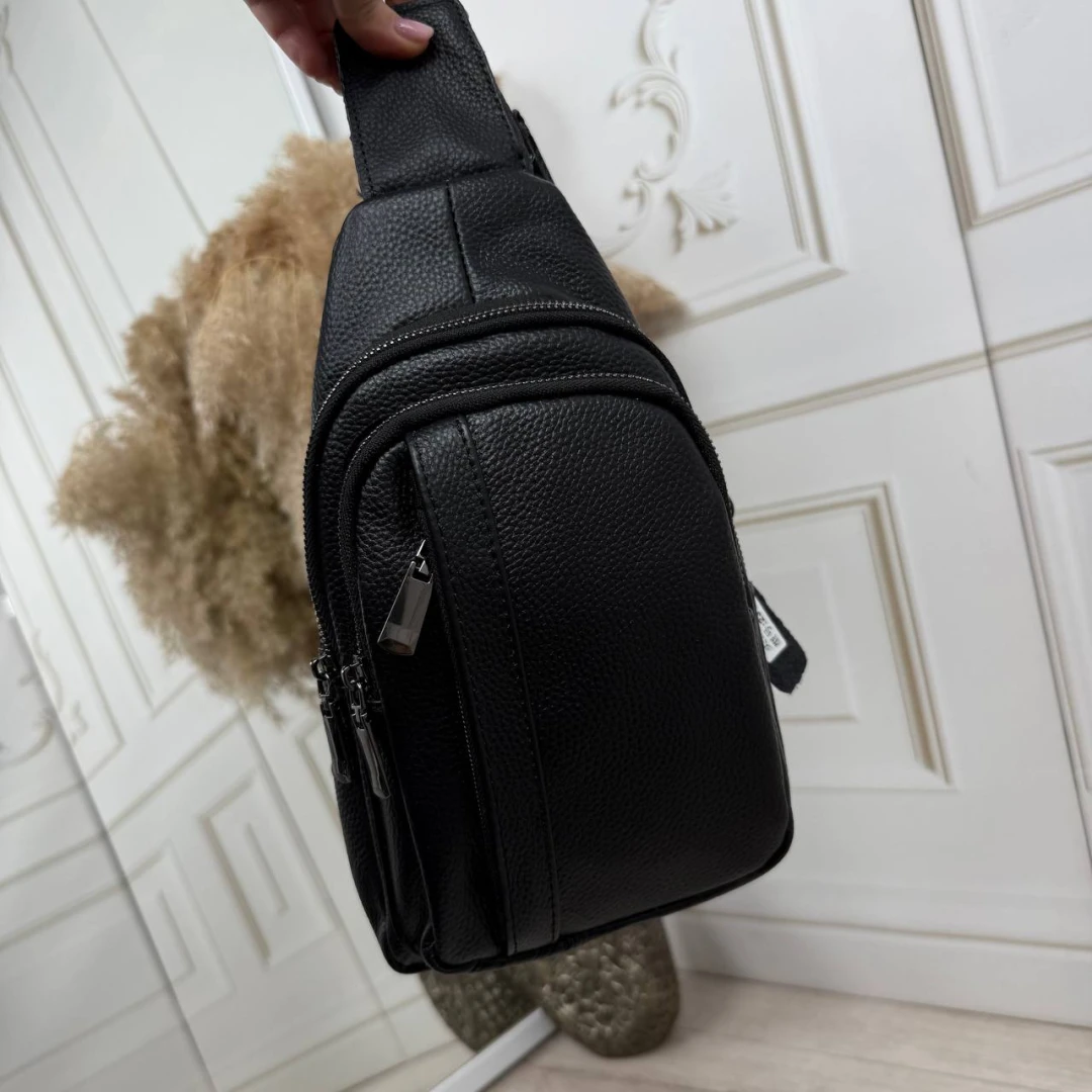 Чоловічий слінг із натуральної шкіри через плече — чорна шкіряна сумка