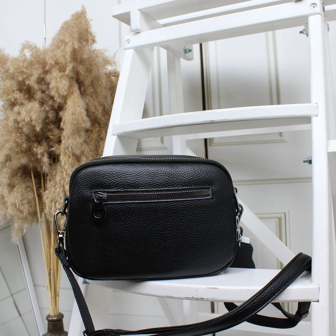 Чорна жіноча сумка крос-боді з натуральної шкіри через плече