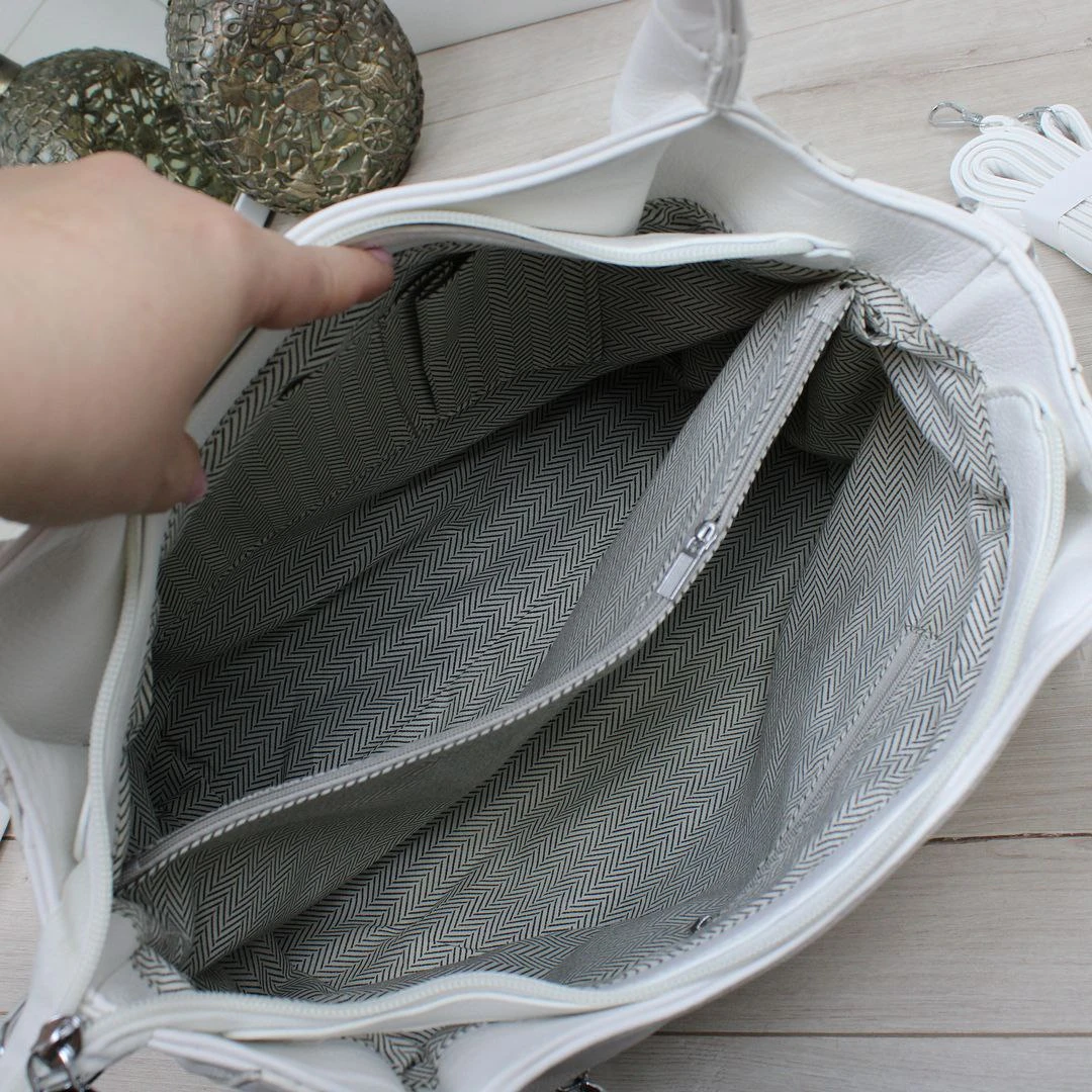 Біла жіноча сумка під формат А4 з екошкіри зі зміною форми