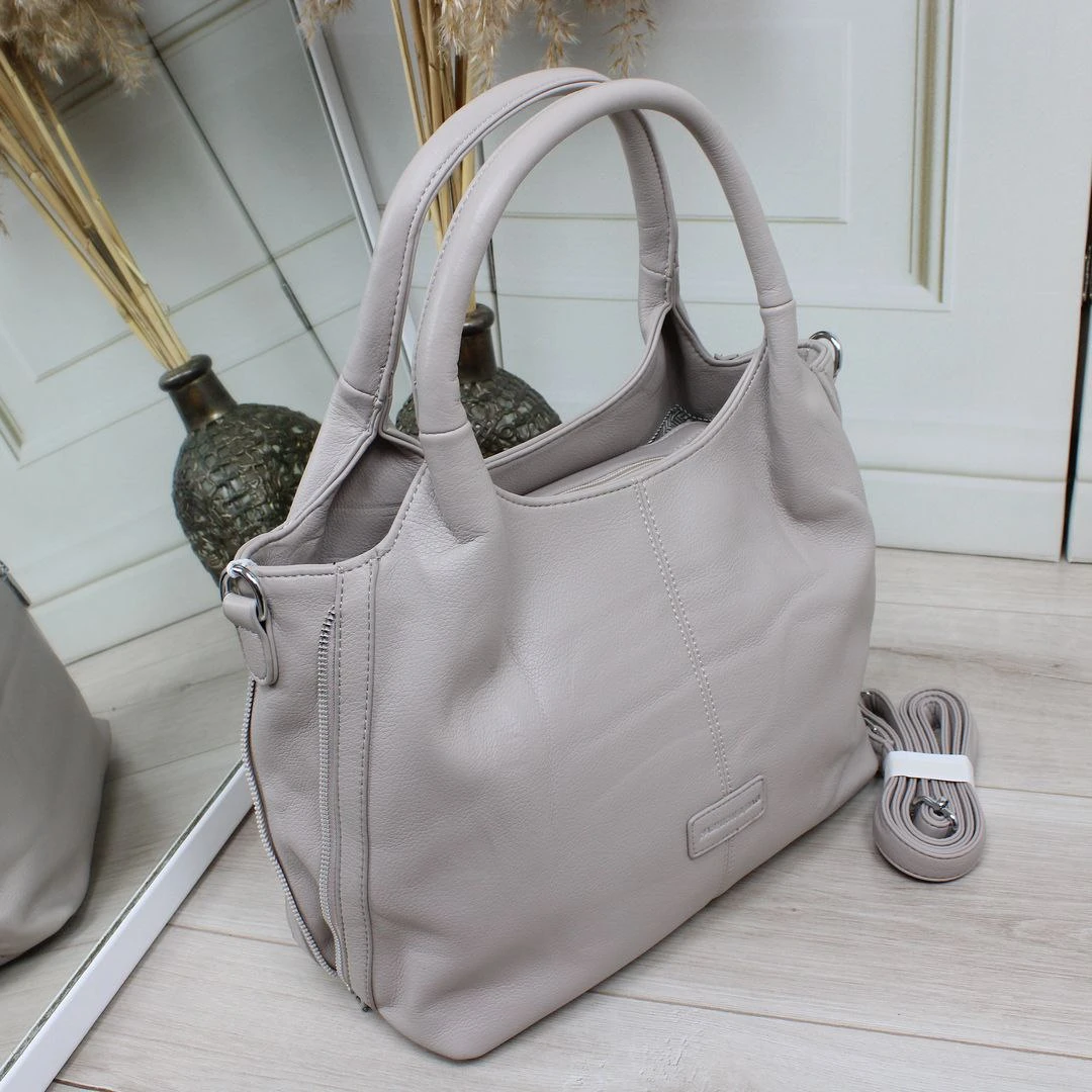 Жіноча світло сіро-лілова сумка А4 з екошкіри з боковими блискавками