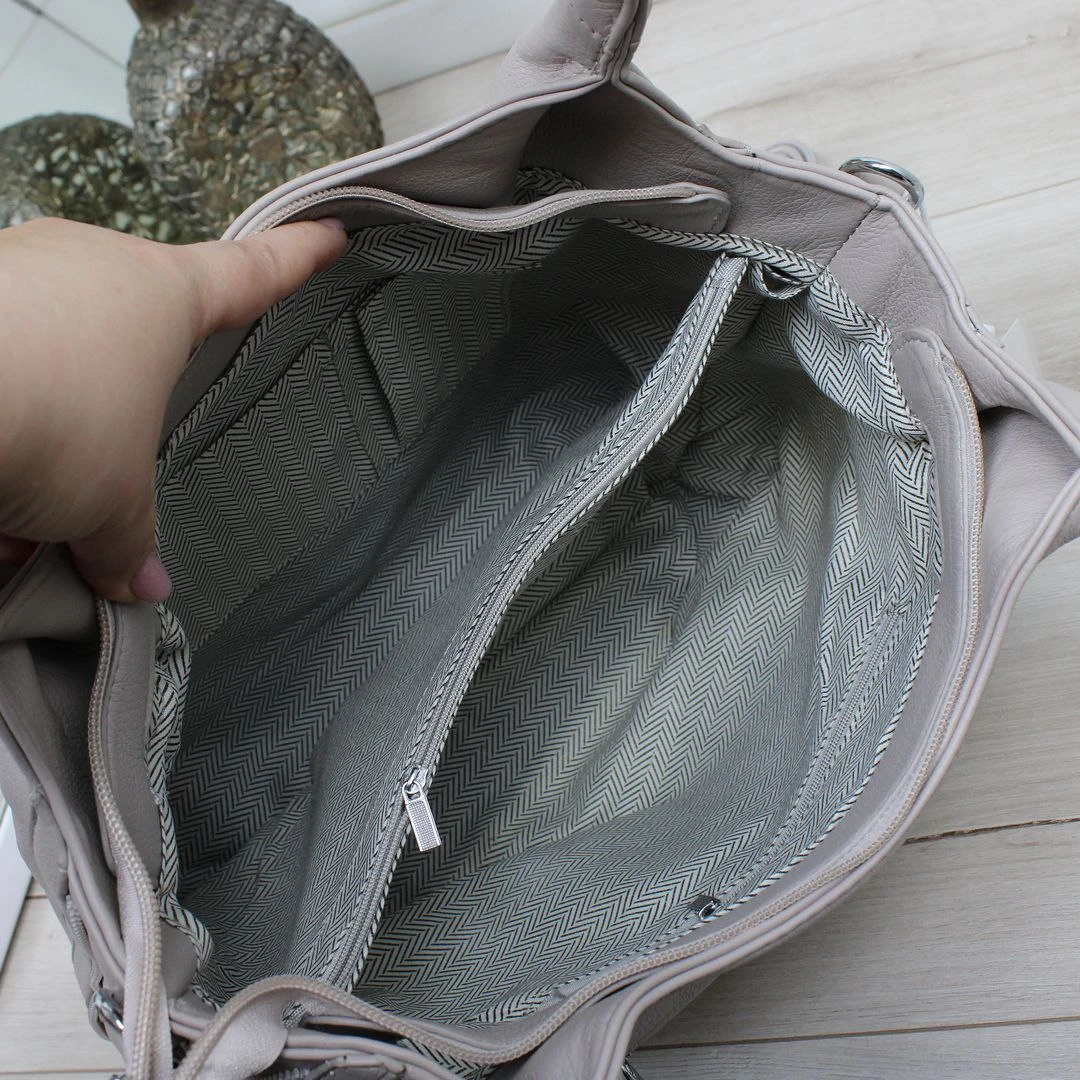 Жіноча світло сіро-лілова сумка А4 з екошкіри з боковими блискавками