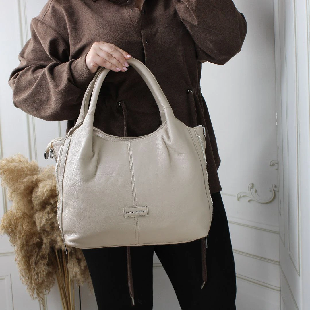 Бежева жіноча сумка тоут під формат А4 із регульованою формою