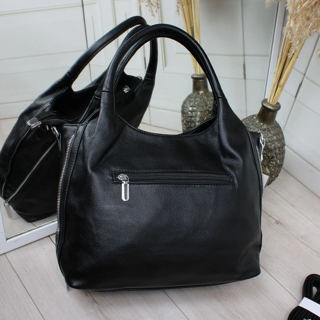 Чорна класична жіноча сумка під А4 формат із екошкіри