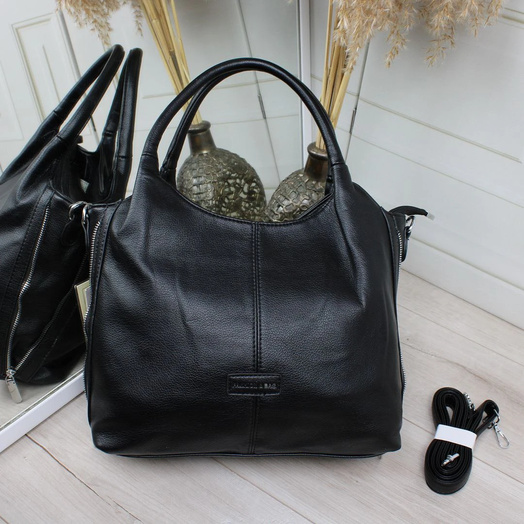 Чорна класична жіноча сумка під А4 формат із екошкіри