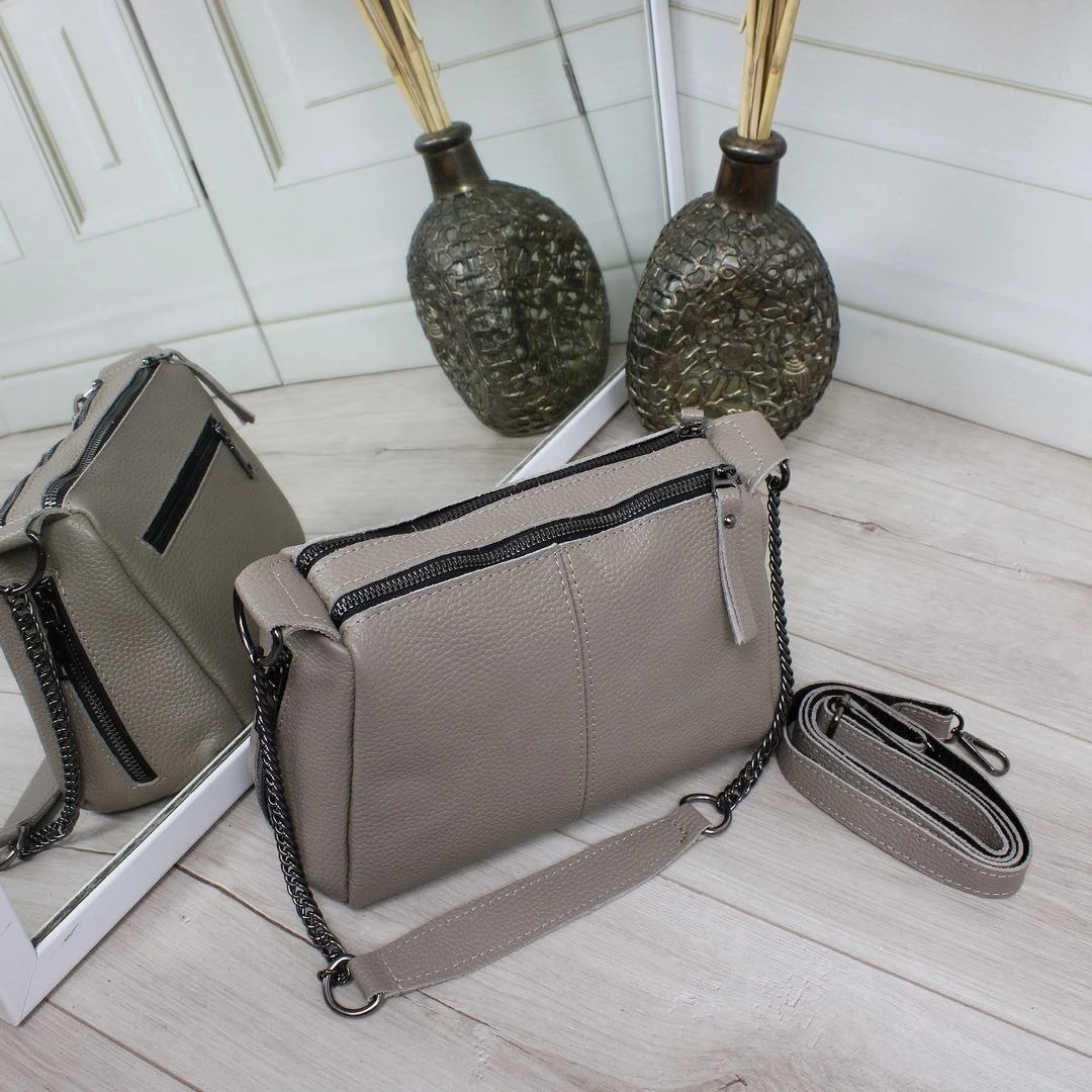 Жіноча шкіряна сумка через плече крос-боді кольору мокко