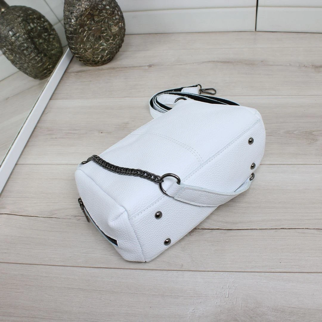 Біла жіноча сумка крос-боді з натуральної шкіри виробництво Україна