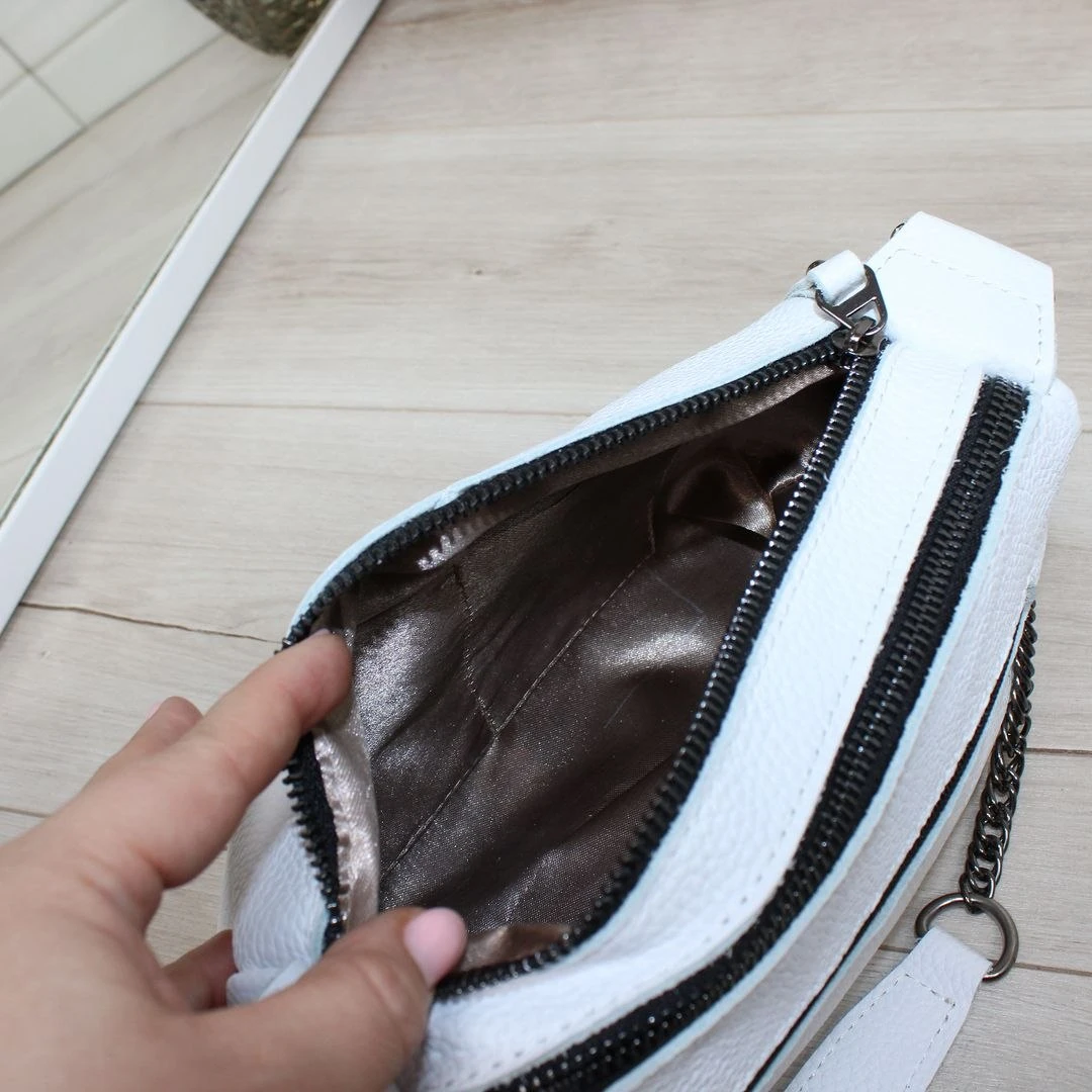 Біла жіноча сумка крос-боді з натуральної шкіри виробництво Україна