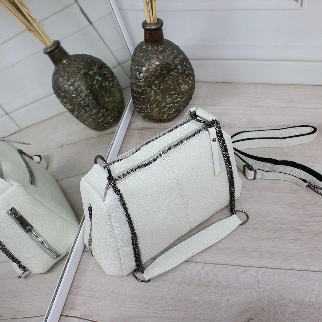 Жіноча сумка крос-боді молочного кольору з натуральної шкіри