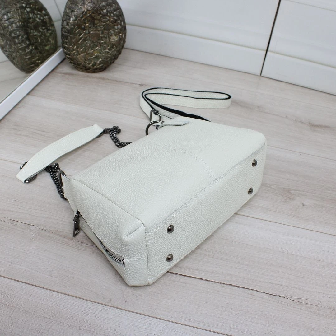 Жіноча сумка крос-боді молочного кольору з натуральної шкіри