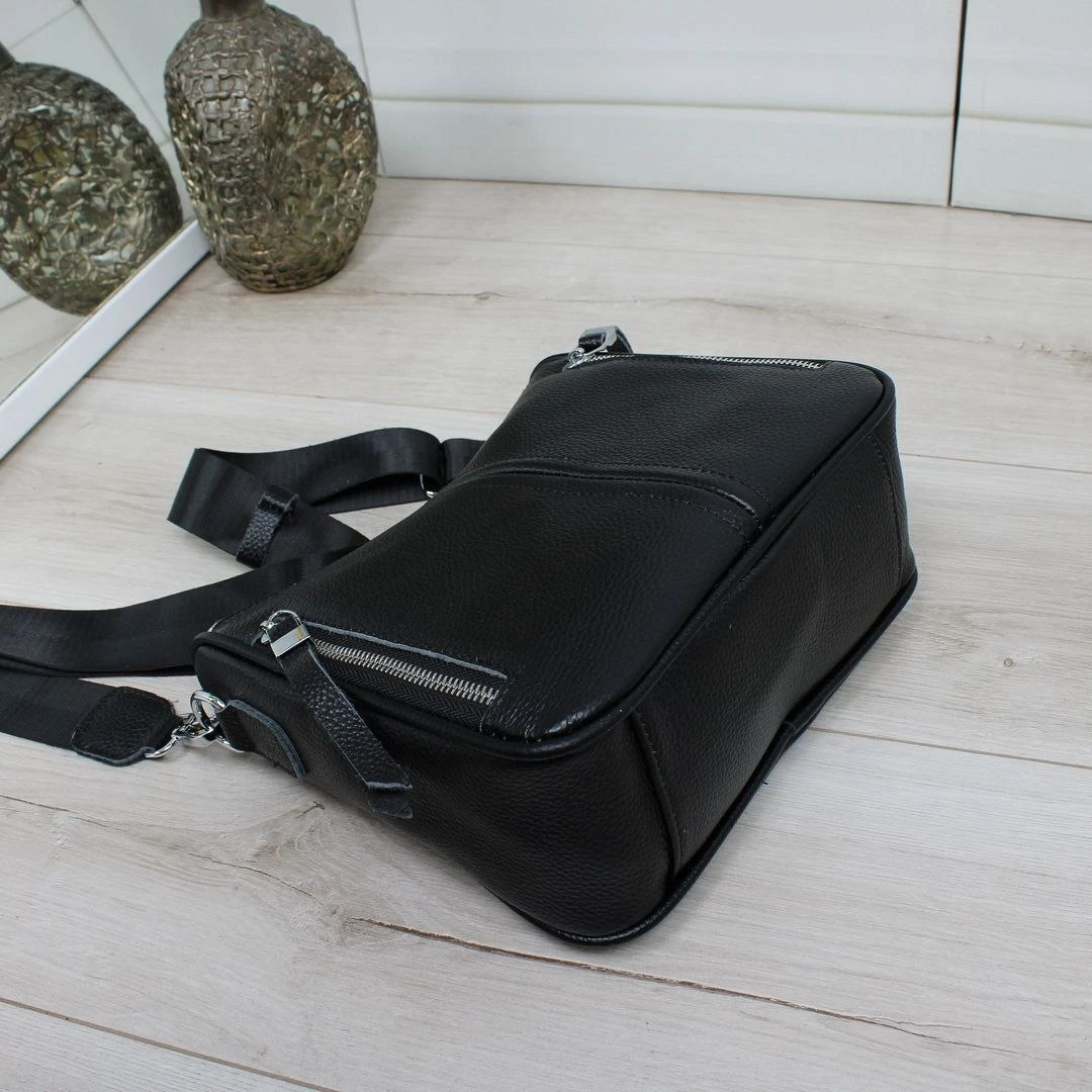 Жіноча чорна сумка крос-боді з натуральної шкіри з багатьма кишенями