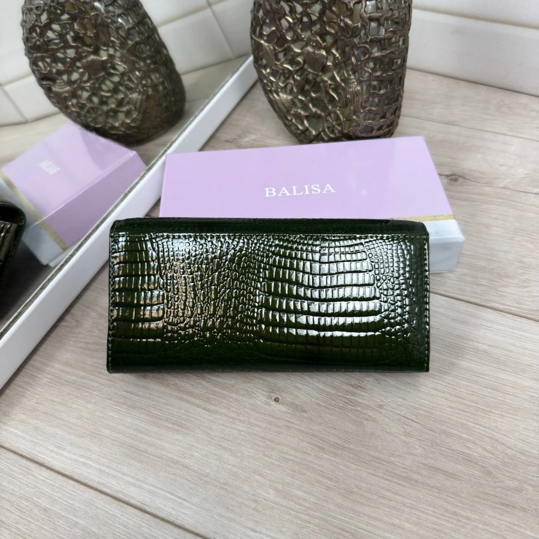 Темно-зелений жіночий гаманець із натуральної лакової шкіри