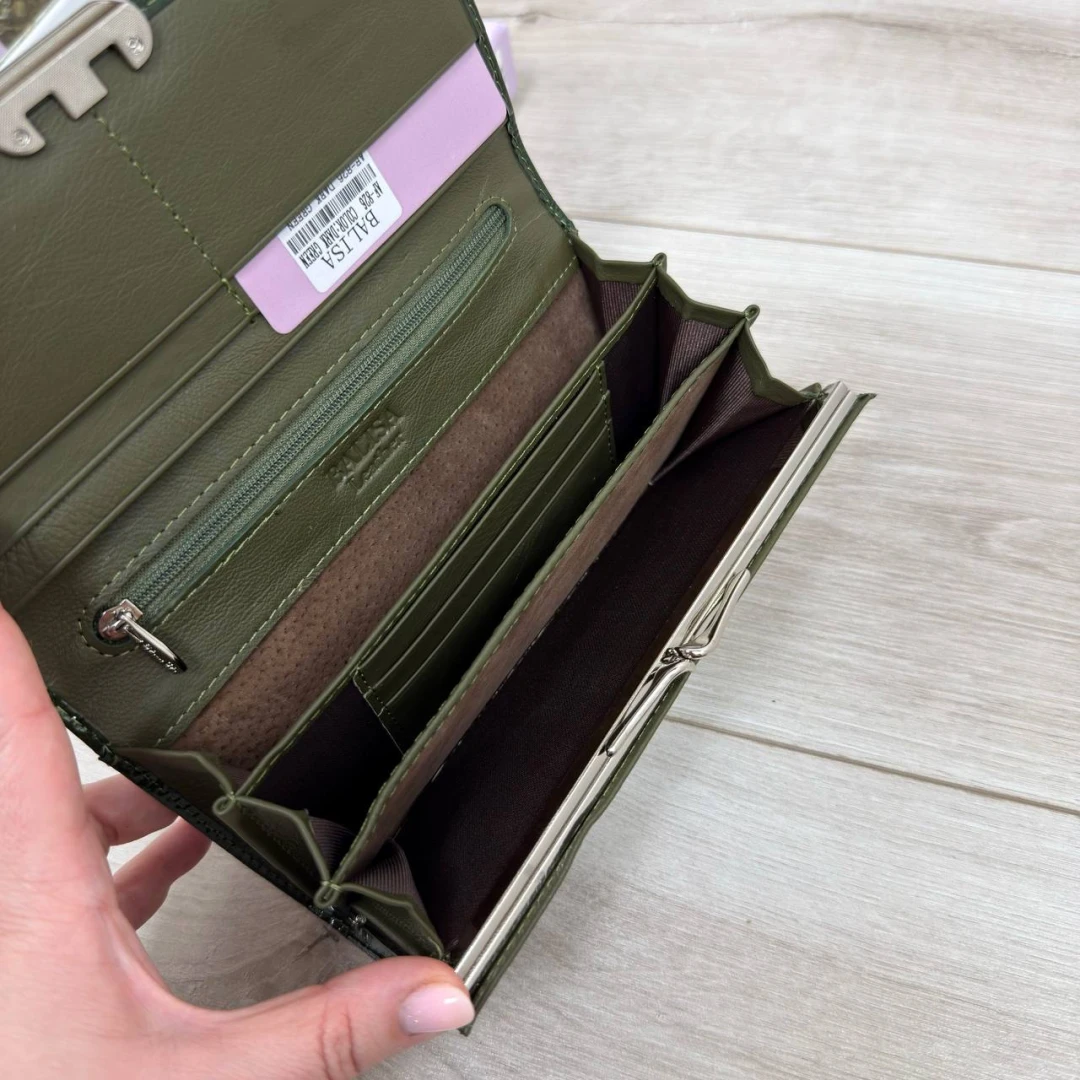 Темно-зелений жіночий гаманець із натуральної лакової шкіри