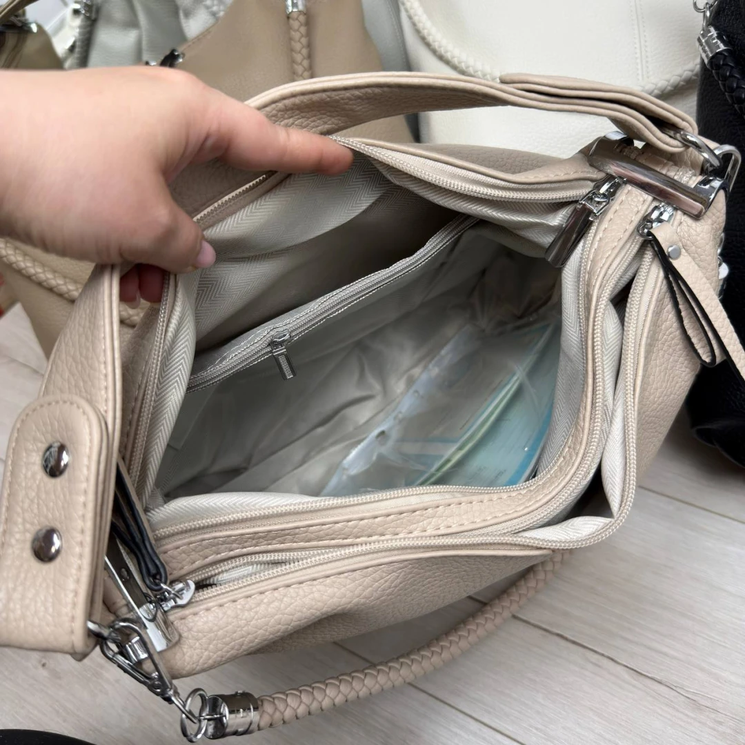 Бежева жіноча сумка-мішок А4 з екошкіри з трьома варіантами ручок