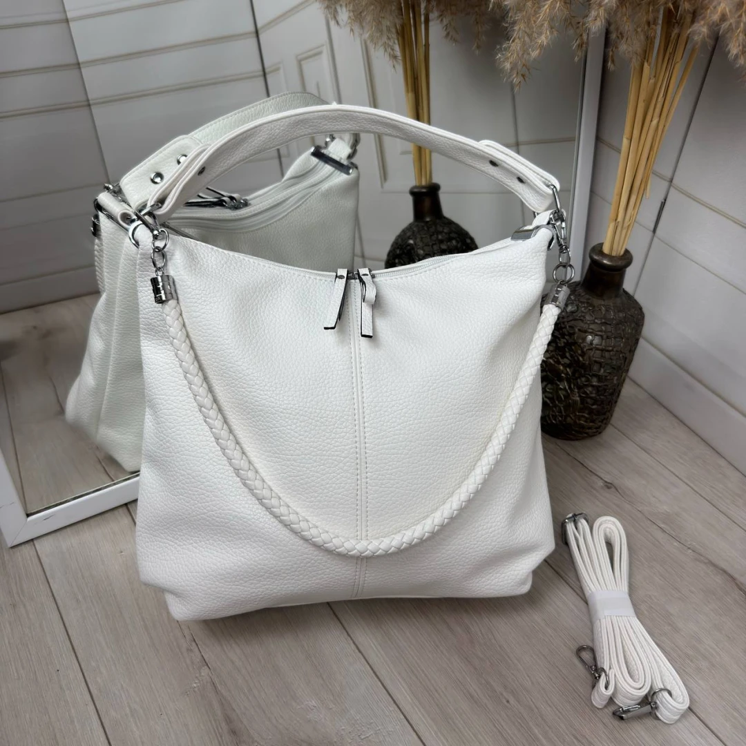 Біла жіноча сумка-мішок А4 з екошкіри — стильна модель на літо