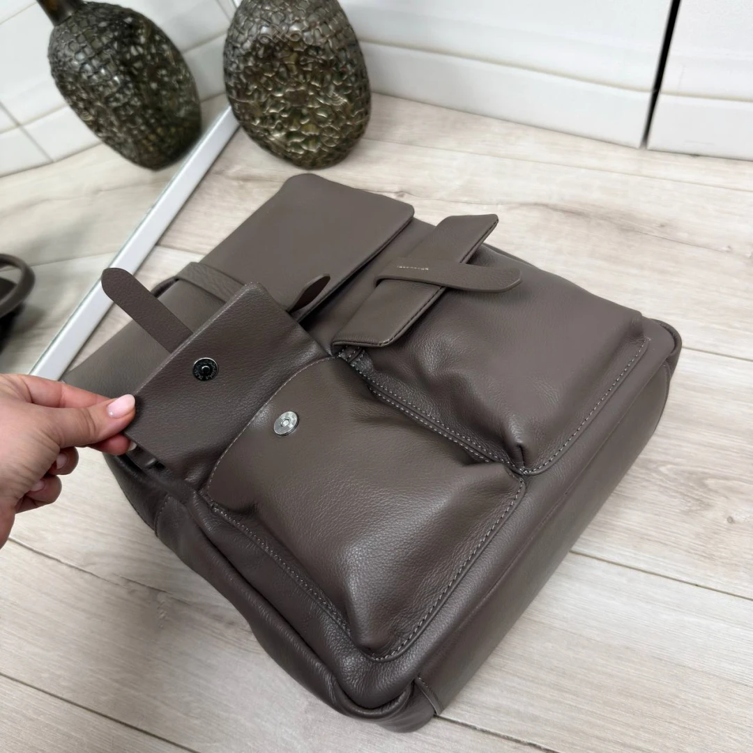 Жіночий шкіряний рюкзак Polina & Eiterou кольору мокко