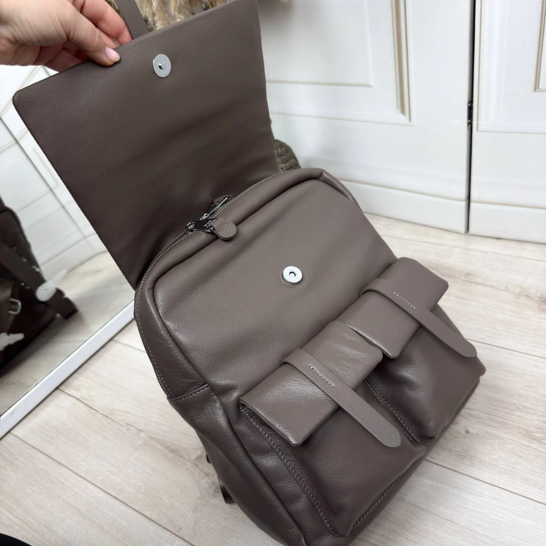 Жіночий шкіряний рюкзак Polina & Eiterou кольору мокко