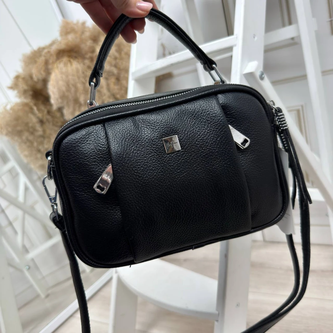 Чорна жіноча сумка через плече з екошкіри на два відділення