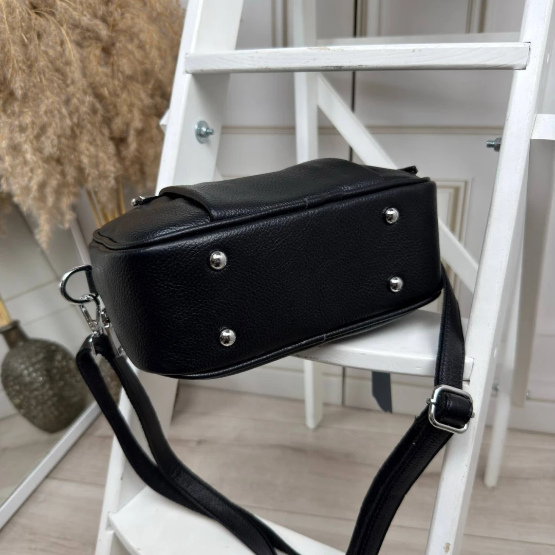 Чорна жіноча сумка через плече з екошкіри на два відділення