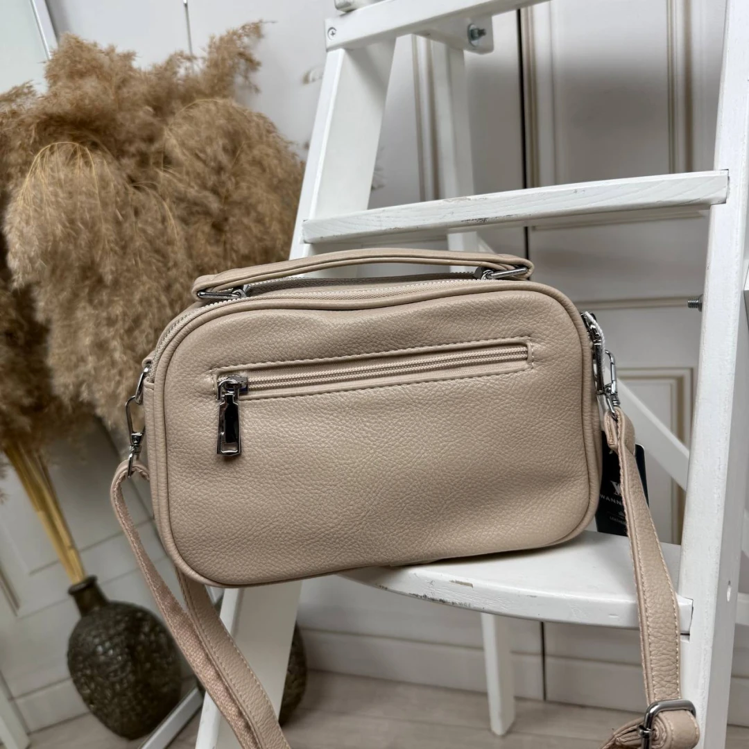 Бежева жіноча сумка через плече з екошкіри крос-боді