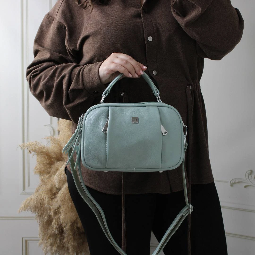 Жіноча сумка через плече кольору фісташка з екошкіри