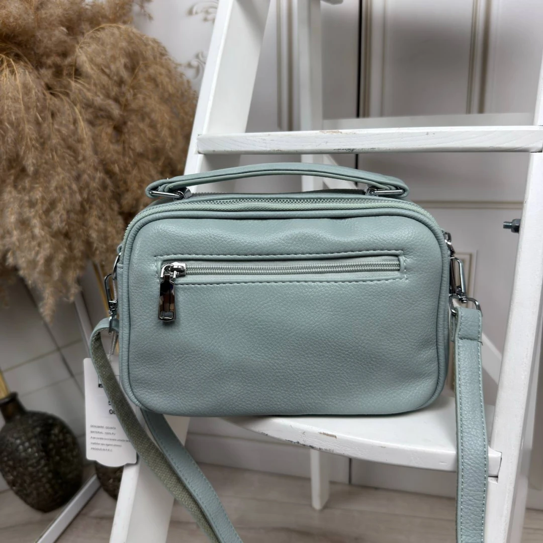 Жіноча сумка через плече кольору фісташка з екошкіри