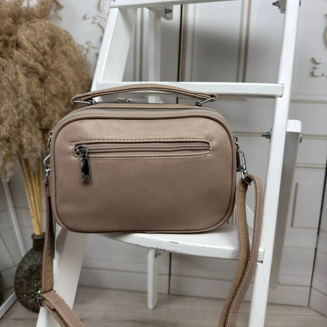 Жіноча сумка через плече кольору капучіно з екошкіри (2 відділення)