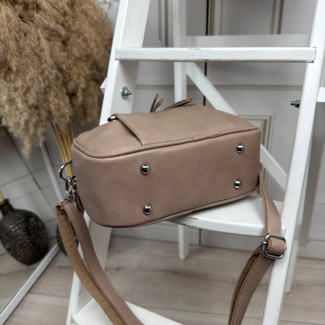 Жіноча сумка через плече кольору капучіно з екошкіри (2 відділення)