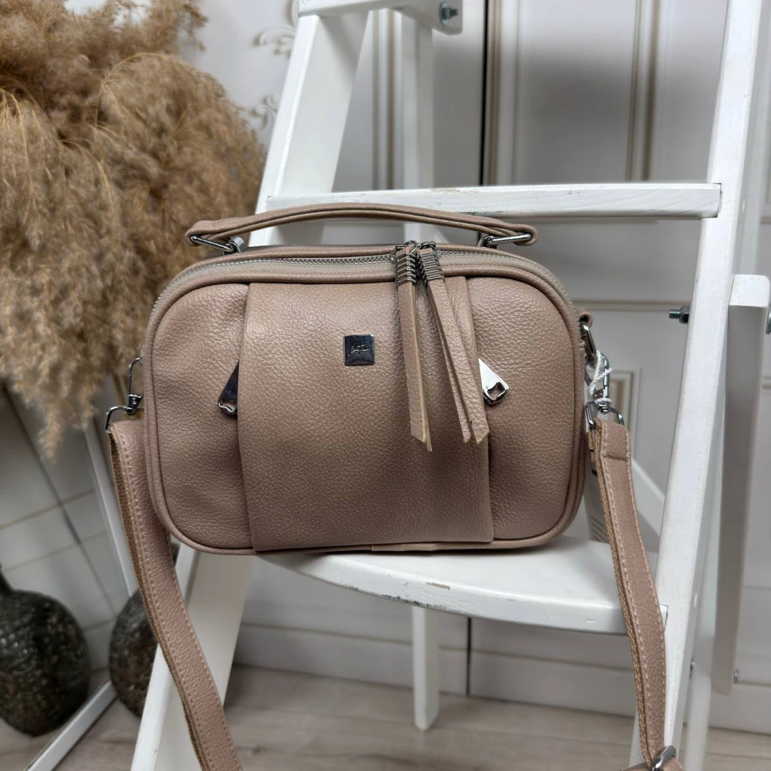 Жіноча сумка через плече кольору капучіно з екошкіри (2 відділення)