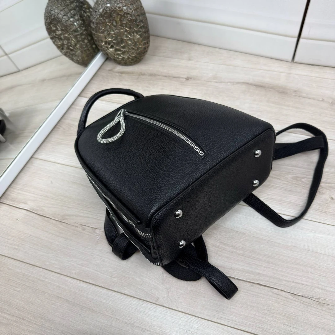 Чорна жіноча сумка-рюкзак 2 в 1 із екошкіри зі срібною фурнітурою
