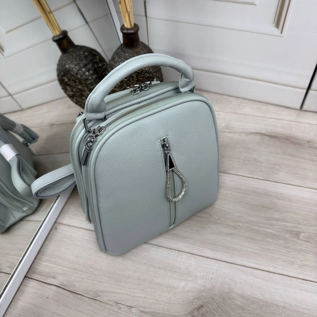 Жіноча сумка-рюкзак кольору фісташка з екошкіри (срібна фурнітура)