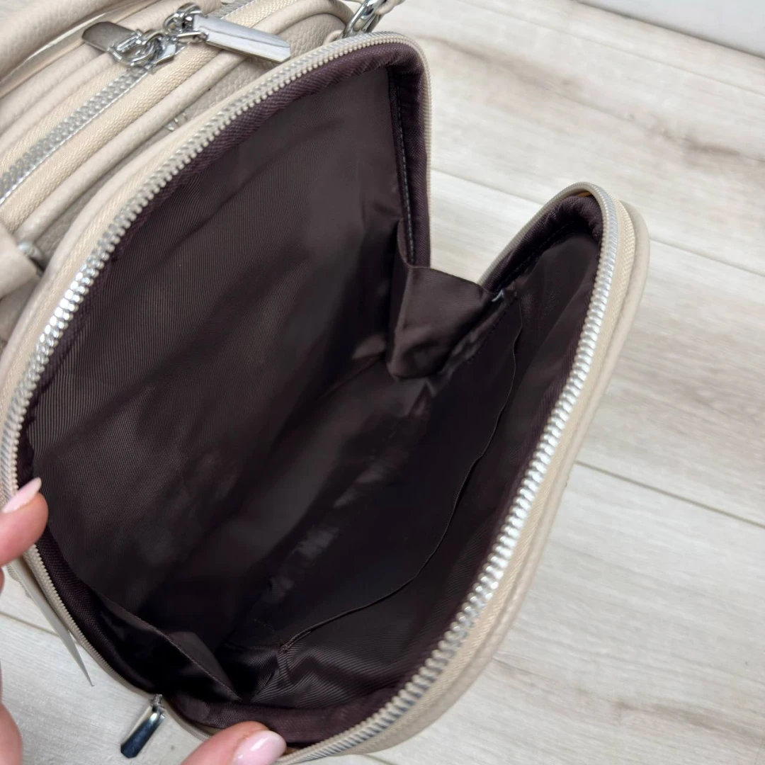 Бежева жіноча сумка-рюкзак із екошкіри з двома відділеннями