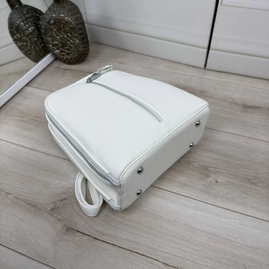 Біла жіноча сумка-рюкзак із екошкіри — стильна модель-трансформер